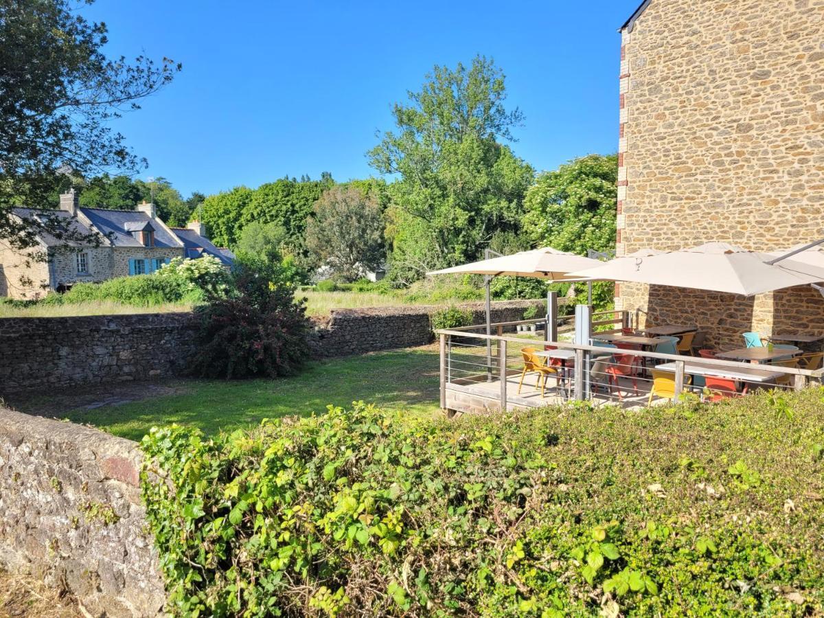 Le Petit Montmartre Hotel Dinard Exterior photo